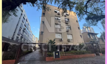 Amplo AP 03 Dormitórios (1 suíte)com Garagem e Dependência de Empregada Completa