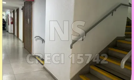 AGORA É PARA FECHAR! SALA COMERCIAL COM BOX EM FRENTE À SANTA CASA, AP 35m² , AT 46m²