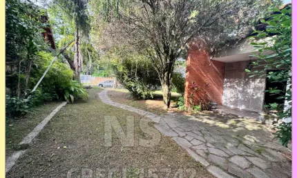 Casa térrea espaçosa com lazer completo a poucos metros da orla de ipanema!