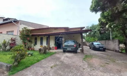 Casa em condomínio fechado com 3 quartos à venda na Avenida Vice-Prefeito Anésio Capovilla, 688, Parque dos Cocais, Valinhos, 147 m2 por R$ 800.000
