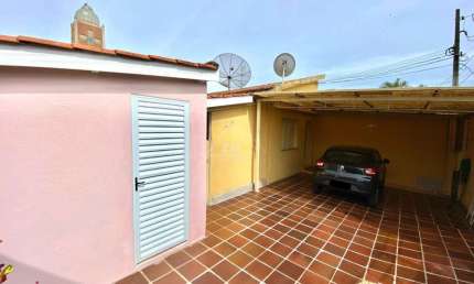 Casa com 3 quartos à venda na Rua Dom João VI, 442, Jardim Santo Antônio, Valinhos, 100 m2 por R$ 650.000