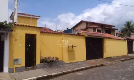 Casa com 10 quartos à venda na Rua Santa Catarina, 45, Centro, Itanhaém, 341 m2 por R$ 750.000