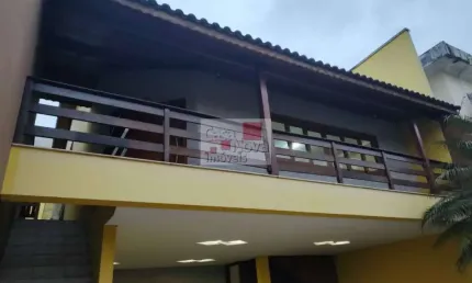 Excelente sobrado c/ 450 m² de área construída na Região de Guarulhos!!!