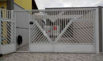 Casa com 2 quartos à venda na Rua Altamiro Mathias Goes, 112, Jardim Santa Paula, Guarulhos