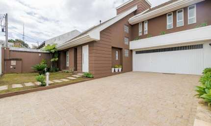 Casa para Venda em Curitiba, Vista Alegre, 5 dormitórios, 1 suíte, 5 banheiros, 7 vagas