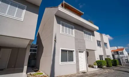 Sobrado para Venda em Curitiba, Bom Retiro, 4 dormitórios, 1 suíte, 4 banheiros, 2 vagas