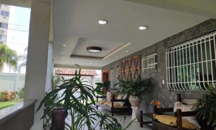 Casa para Venda em Itaboraí, Retiro, 3 dormitórios, 1 suíte, 3 banheiros, 2 vagas