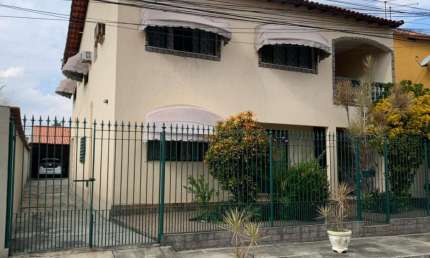 Casa para Venda em Itaboraí, Rio Várzea, 5 dormitórios, 1 suíte, 3 banheiros, 1 vaga