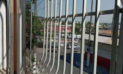 Casa para Locação em Itaboraí, Centro, 3 dormitórios, 1 suíte, 2 banheiros