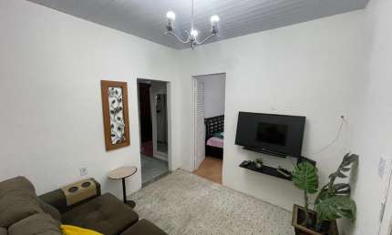 Casa para Locação em Itaboraí, Santo Expedito, 2 dormitórios, 1 banheiro, 1 vaga