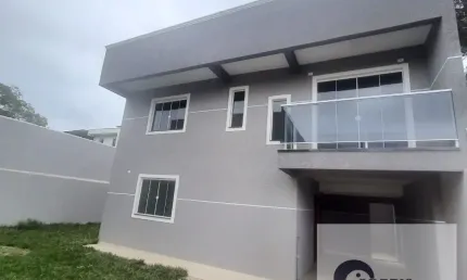 Casa à venda na Rua João Domingues, 77, Boqueirão, Araucária