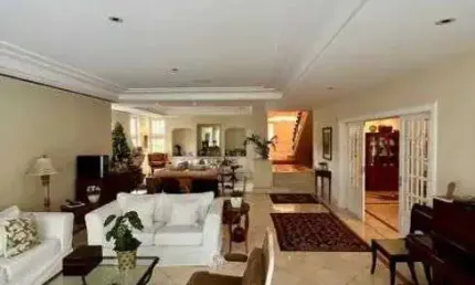 Casa em Condomínio - Triplex / Residencial / Itanhangá