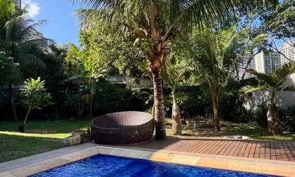 ✨ Mansão Exclusiva no KM 1 da Barra da Tijuca – Condomínio Santa Lúcia ✨