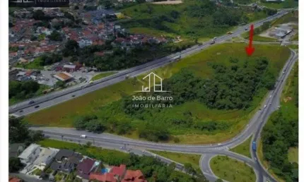 Terreno à venda na Avenida Presidente Dutra, Jardim Limoeiro, Arujá
