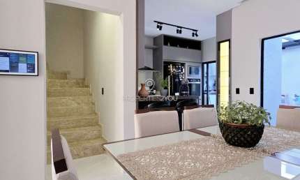 Casa com 4 quartos à venda na Rua General Severiano da Fonseca, Uberaba, Curitiba, 248 m2 por R$ 1.090.000
