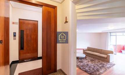 Apartamento com 3 quartos (1 suíte) à venda. São 226,85 m² por R$ 1.690.000 no bairro Batel em Curitiba/PR