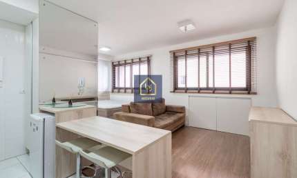 Apartamento / Studio decorado e mobiliado com 1 suíte à venda. São 31,50 m² privativos por R$ 370.000 no bairro Jardim Botânico em Curitiba/PR