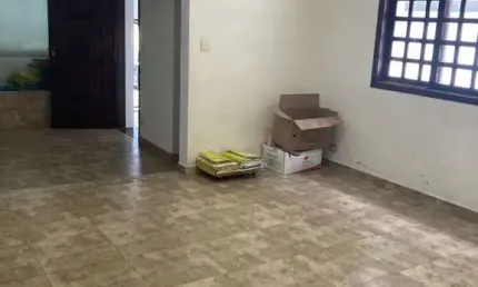 Casa comercial na Mooca com 3 quartos, sendo 2 suítes.