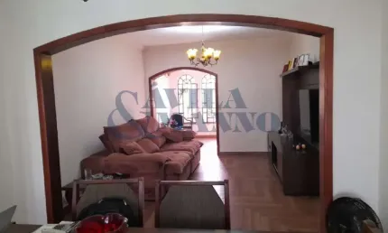 Venda de Casa de Luxo na Mooca, São Paulo-SP: 3 quartos, 1 suíte, 1 sala, 4 banheiros, 5 vagas de garagem, 320m².
