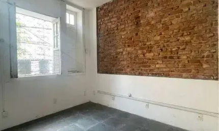 Casa à venda em Rio de Janeiro, São Cristóvão, com 1 suíte, com 400 m²