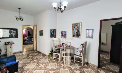 Casa classica com piscina, churrasqueira e 200m² - Para famílias grandes