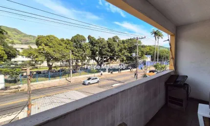 Casa espaçosa na clarimundo de melo, com excelente potencial de valorização