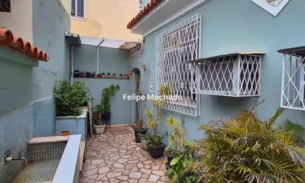 Casa com terraço no coração da Penha — espaço, localização e preço que você não vê todo dia!
