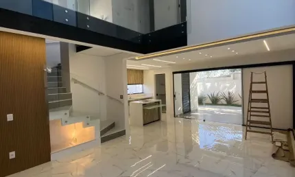 Lindo sobrado a venda no Cond. Bella Citta, Fazenda Rodeio