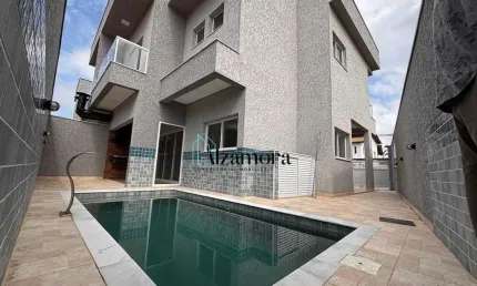 Sobrado novo com piscina para venda apenas 100 metros do mar em itanhaém -sp
