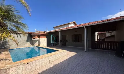 Casa à venda no bairro Tupy - 100 METROS DA PRAIA - Itanhaém/SP