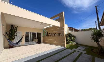 Casa com 3 dormitórios a venda, 100 metros da praia no Cibratel 1, em Itanhaém.