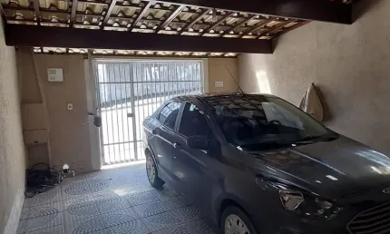Linda casa a venda no Jd. Universo em Mogi das Cruzes/SP