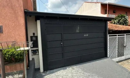 Linda casa térrea a venda na Vila Suissa em Mogi das Cruzes/SP.