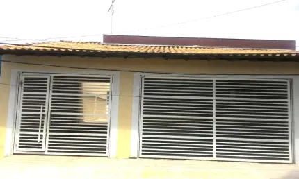 Casa Térrea à Venda - 3 Dormitórios - 147m² - Vila São Francisco, Suzano/SP