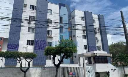 Apartamento com 3 quartos à venda na Desembargador Túlio Bezerra de Melo, 3632, Candelária, Natal por R$ 240.000