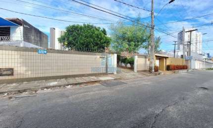 Casa com 3 quartos para alugar na Teatrólogo Meira Pires, 2027, Capim Macio, Natal por R$ 3.500