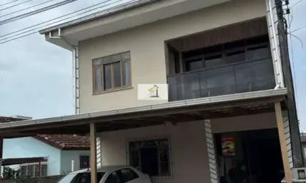 Conjunto de 02 sobrados e uma casa de madeira  à venda - Praia João Rosa