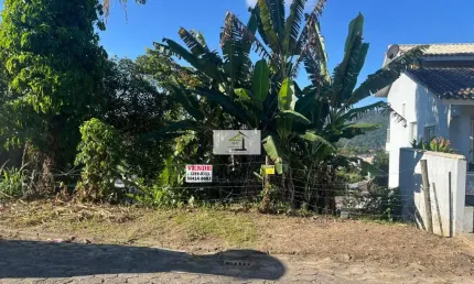 Terreno a venda com 518,40 m2 em excelente localização em Santo Amaro da Imperatriz