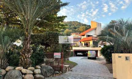 Residência Exclusiva de Alto Padrão em Frente ao Mar – Santo Antônio de Lisboa, Florianópolis