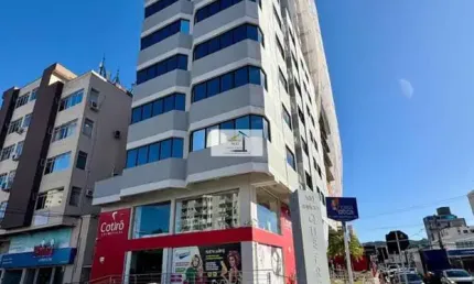 Sua Oportunidade no Coração do Kobrasol: Sala Comercial no Edifício Quefren à Venda