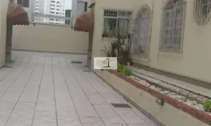 Linda Kitinete semi mobiliada com excelente localização no Kobrasol