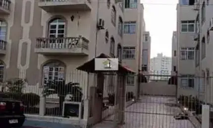 Linda Kitinete semi mobiliada com excelente localização no Kobrasol