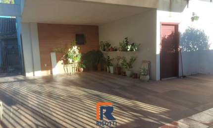 Casa 3 quartos + casa de hóspedes em Condomínio no Urbanova