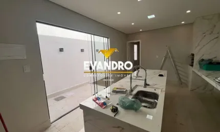 Casa em Condomínio para Venda em Cuiabá, Jardim Imperial, 3 dormitórios, 1 suíte, 2 banheiros, 2 vagas