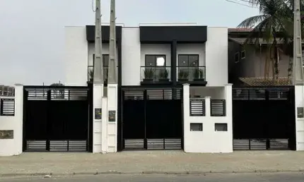Casa com 3 quartos à venda na Rua Quinze de Novembro, Vila Nova, Joinville