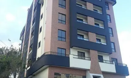 Apartamento Padrão para Venda no Bairro Bucarein em Joinville-SC