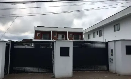 Sobrado à venda no bairro Bom Retiro - Joinville/SC
