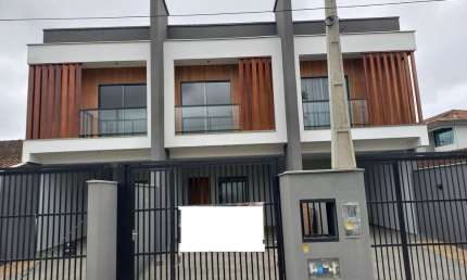Sobrado à venda no bairro Costa e Silva - Joinville/SC