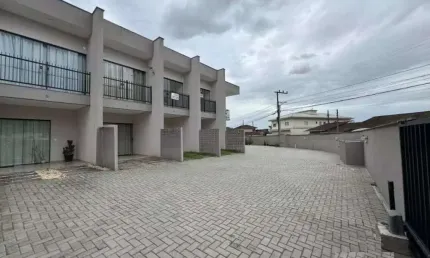Casa com 2 quartos à venda na Vila Nova, Joinville 