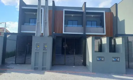 Casa com 3 quartos à venda na Rua Estrela, Saguaçu, Joinville